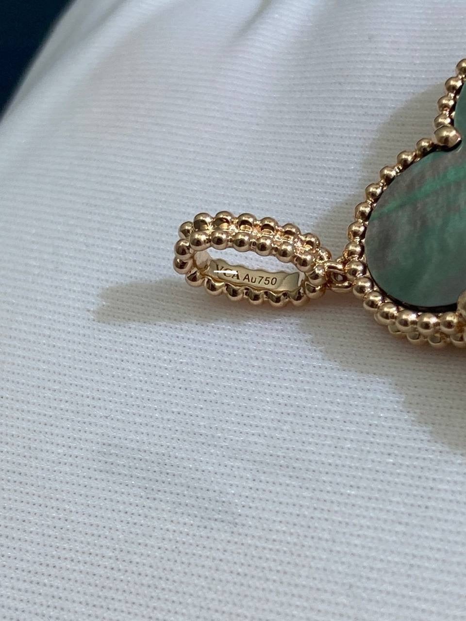 VC grey Mother-of-Pearl pendant, Large model