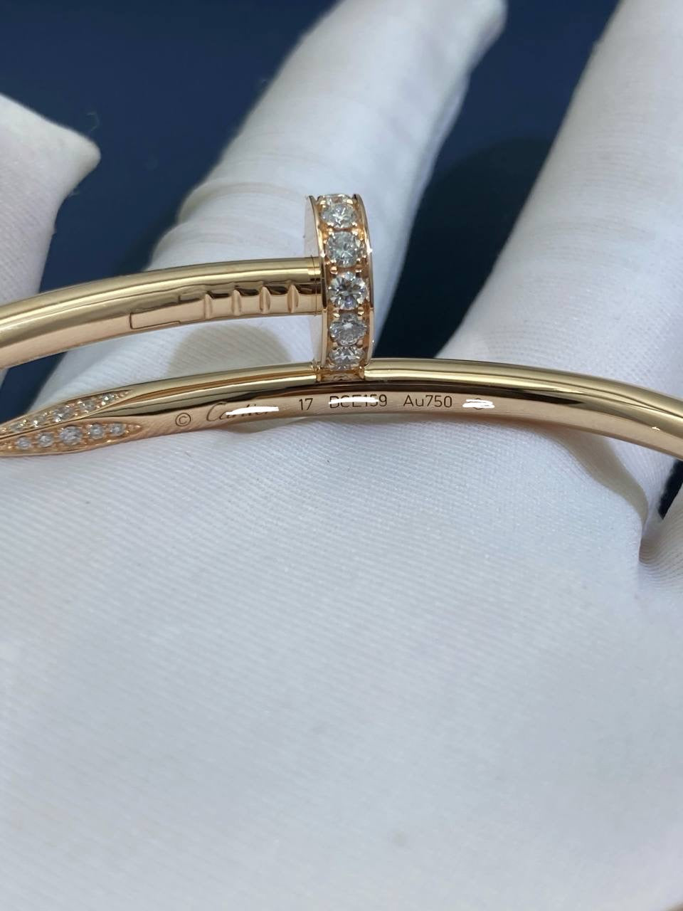 Nail bracelet with diamonds, Medium model