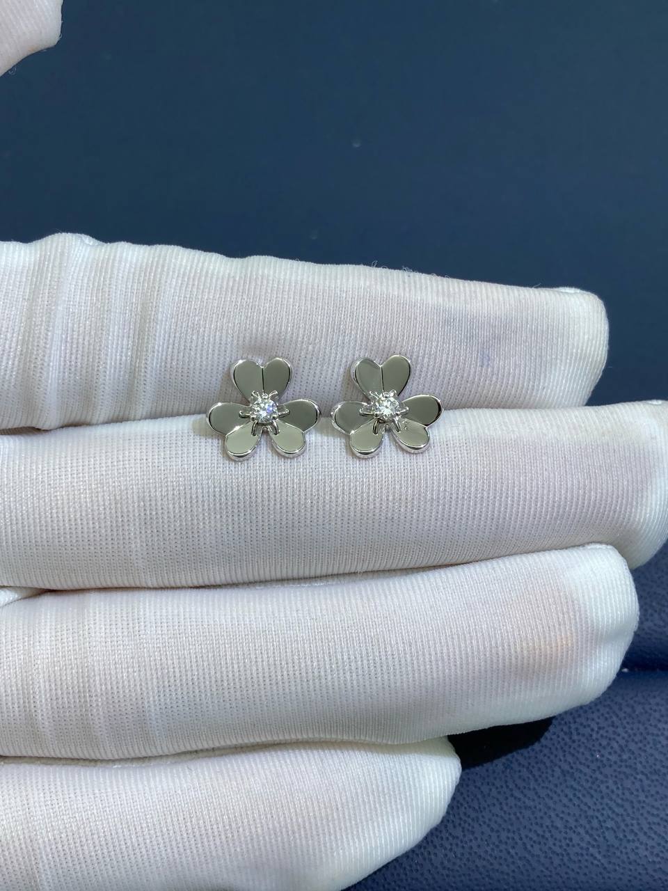 VC floral earrings with 2 diamonds, Mini model