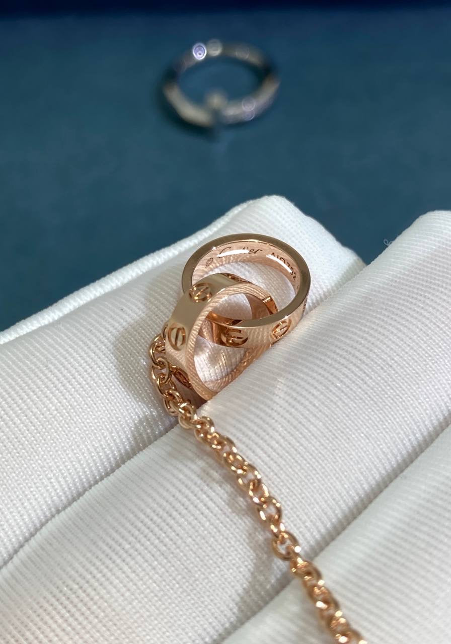 Love chain bracelet