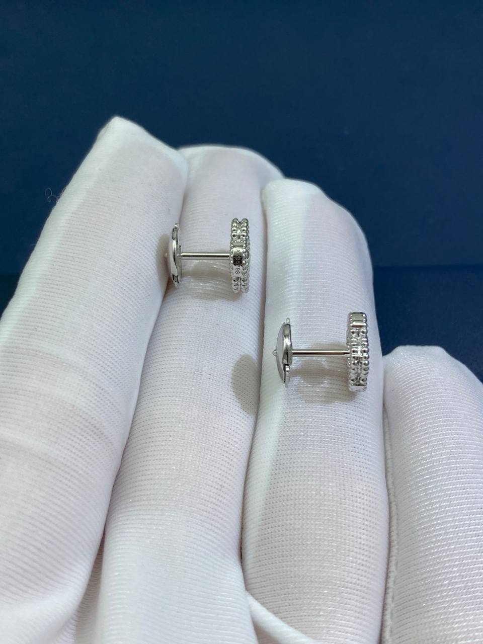 VC full pave diamond earrings, Mini model