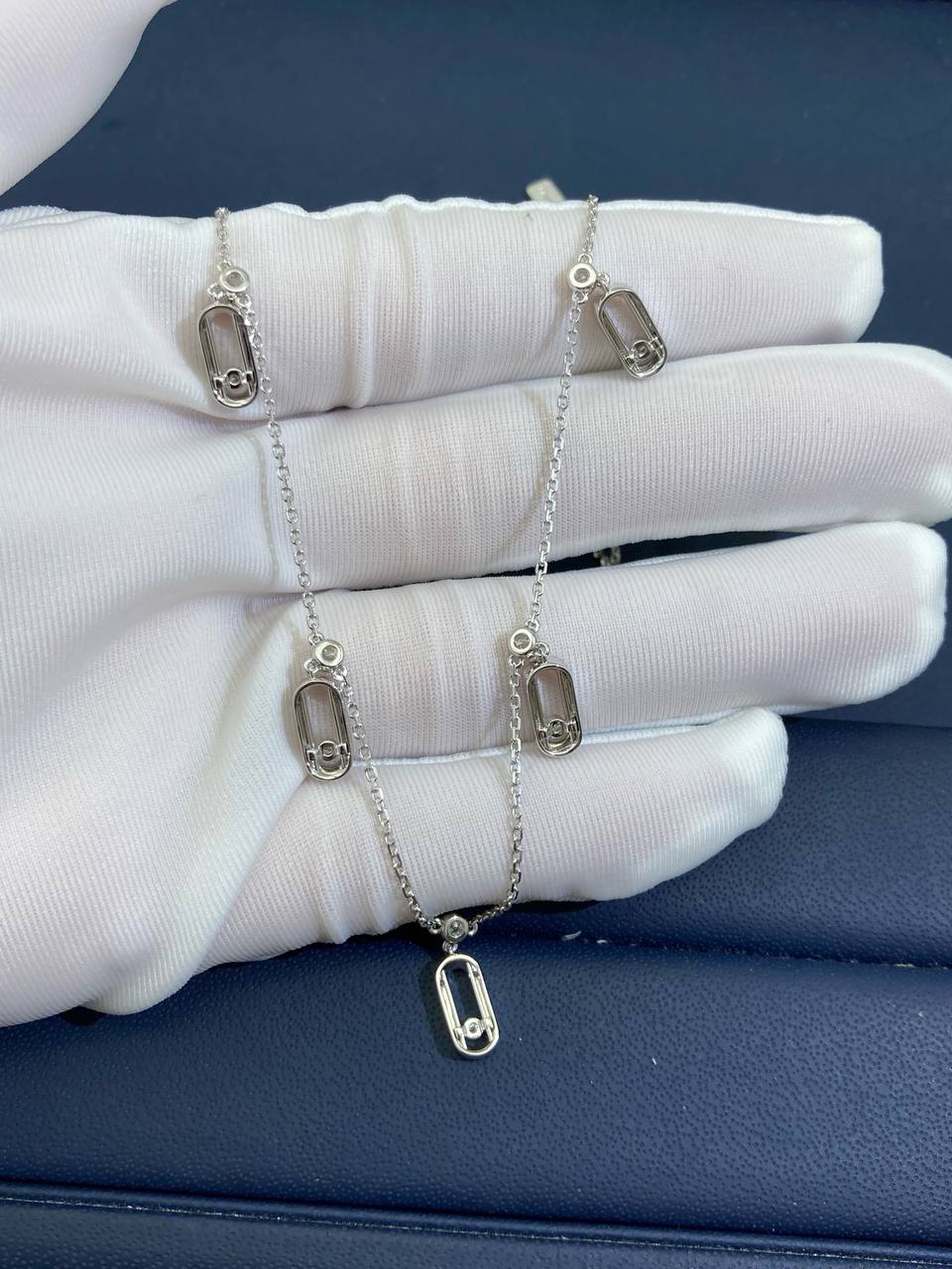 MSSK chocker necklace with diamonds