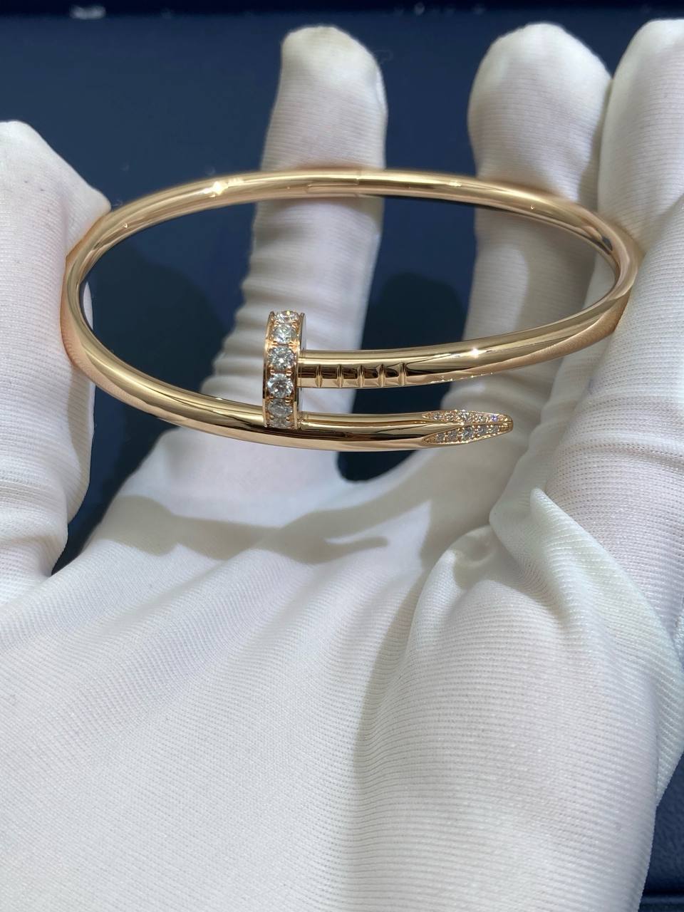 Nail bracelet with diamonds, Medium model
