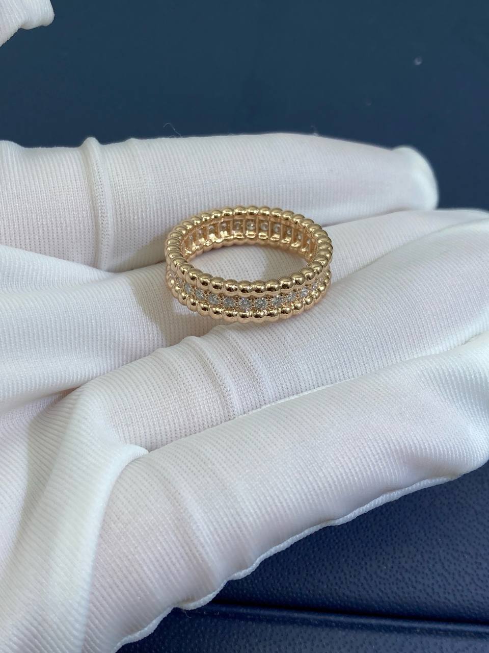 VC one-row diamond ring