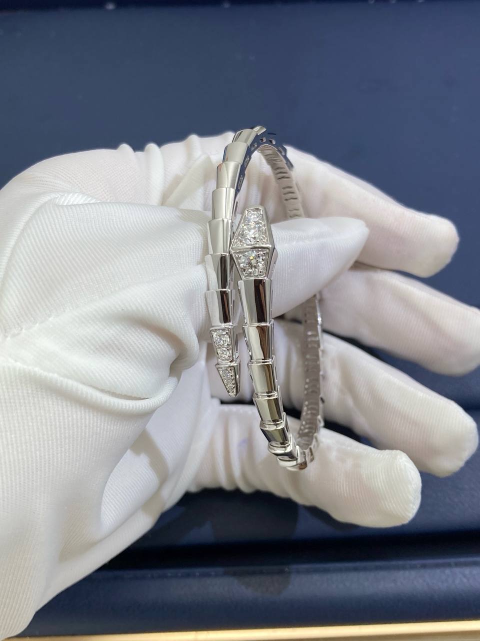 Serpenti bracelet with diamonds