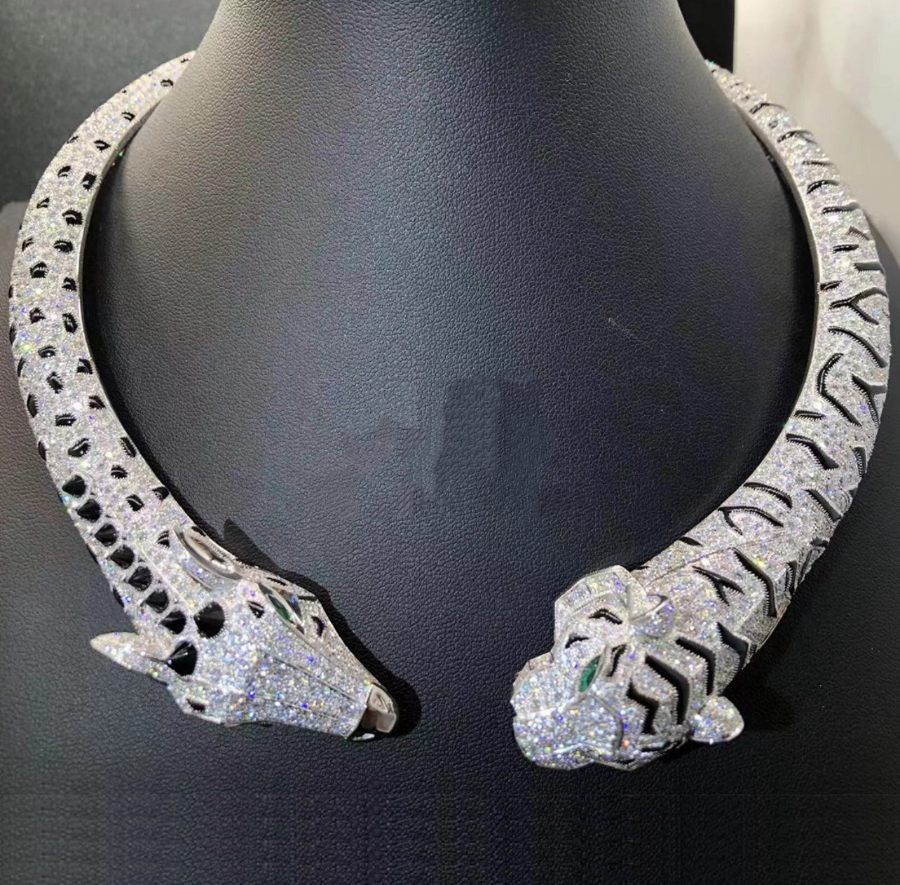 Tiger and Giraffe full pave diamond necklace, Large model
