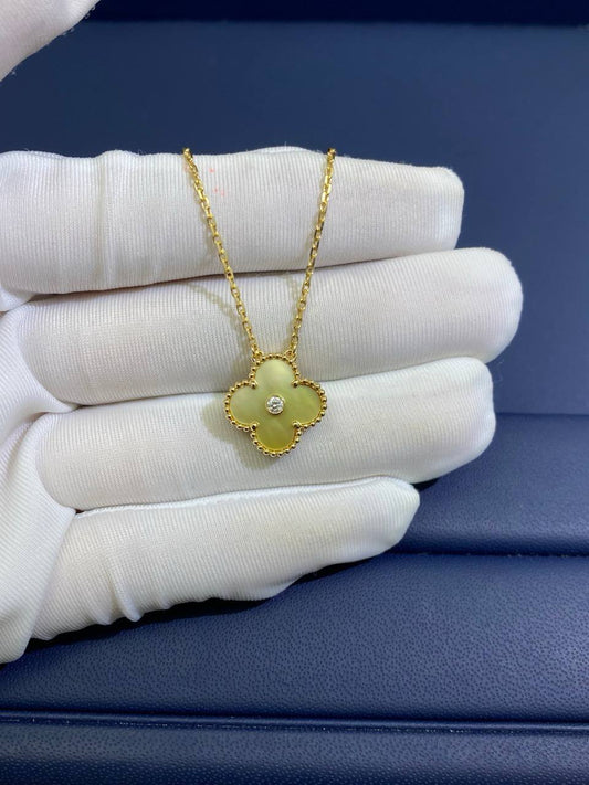 VC gold Mother-of-Pearl Holiday pendant