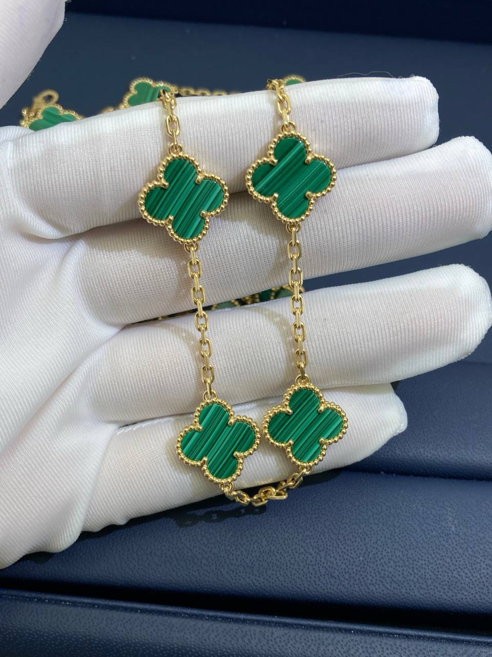 VC 10 motif Malachite necklace