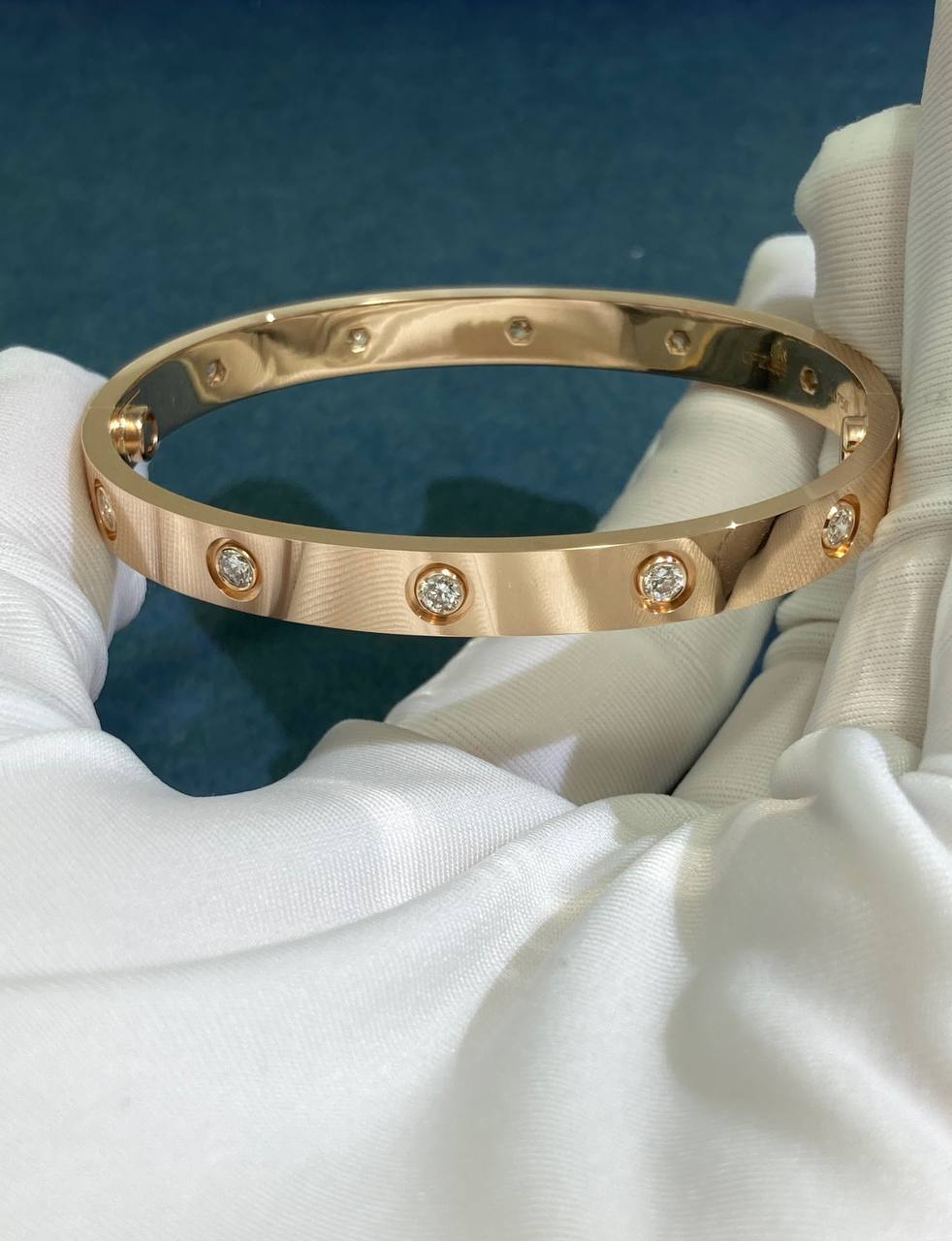 Love bracelet with 10 diamonds, Classic model
