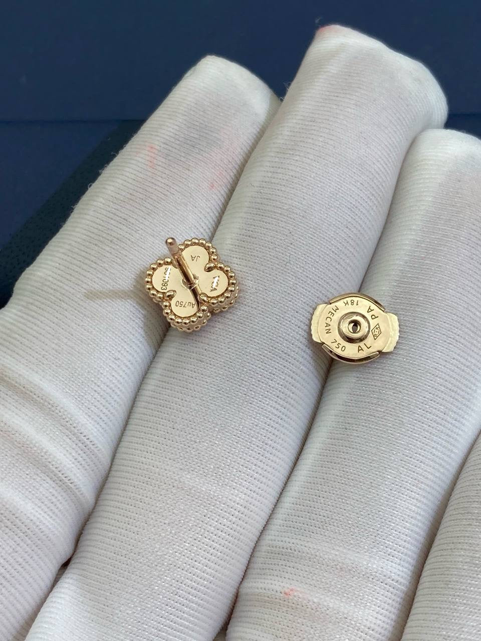VC Carnelian earrings, Mini model
