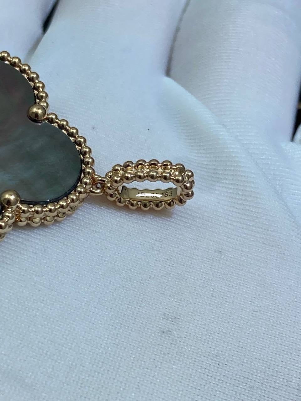 VC grey Mother-of-Pearl pendant, Large model