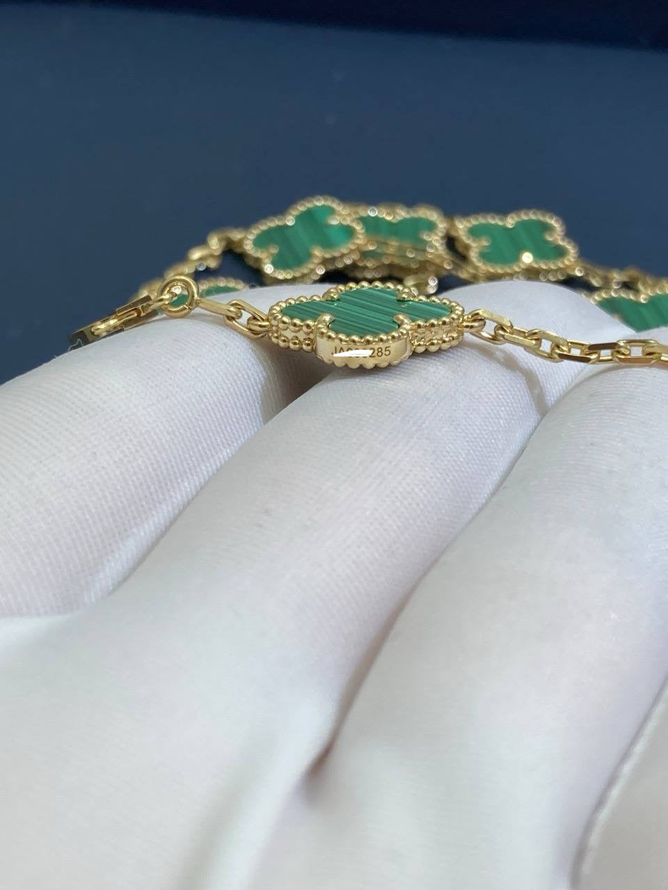 VC 10 motif Malachite necklace