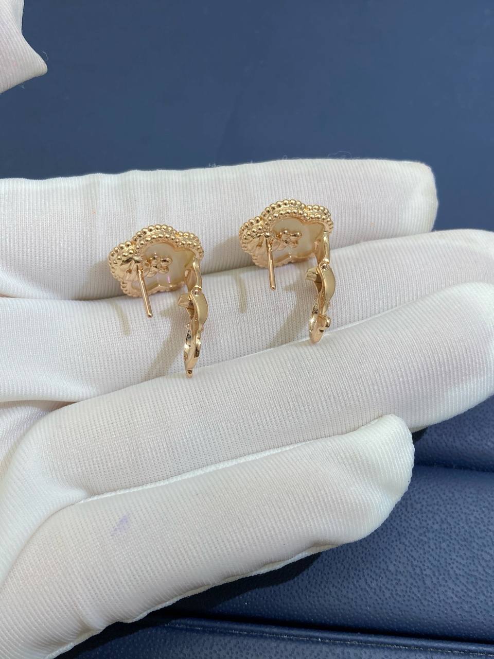VC Blossom earrings 14mm