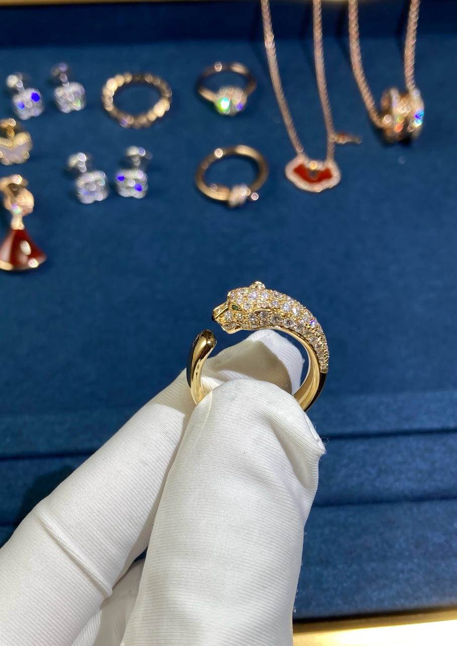 Panther half-pave diamond ring, Small model