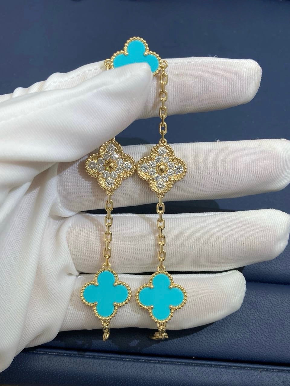 VC Turquoise bracelet with diamonds
