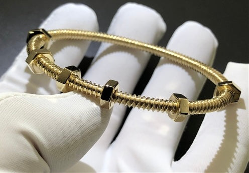Screw bracelet