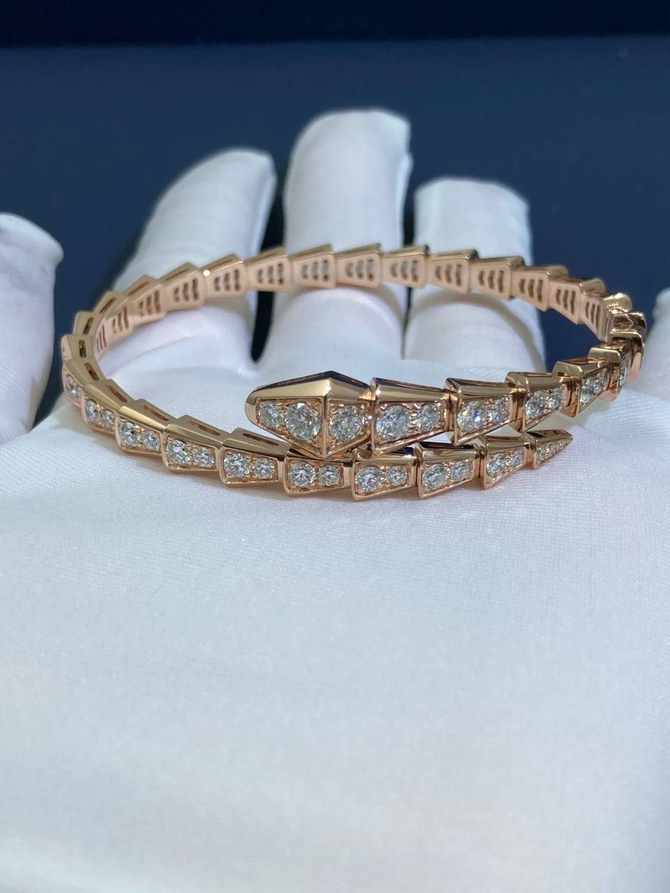 Serpenti full pave diamond bracelet, Classic model