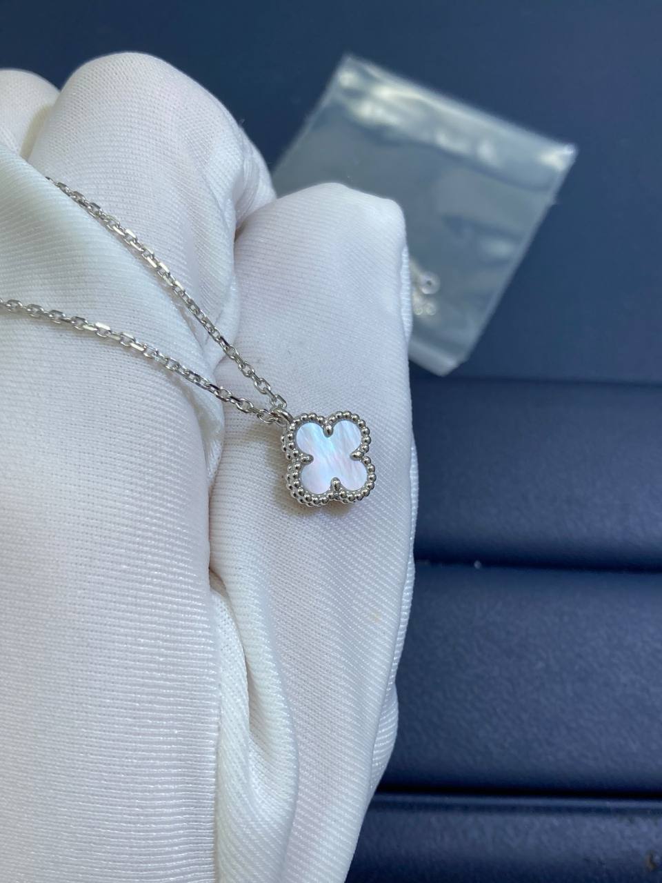 VC Mother-of-Pearl pendant, Mini model