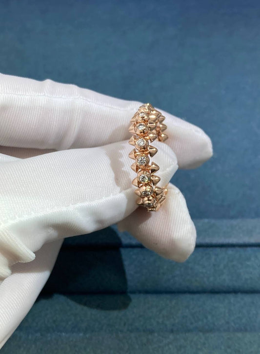 Clash ring with diamonds