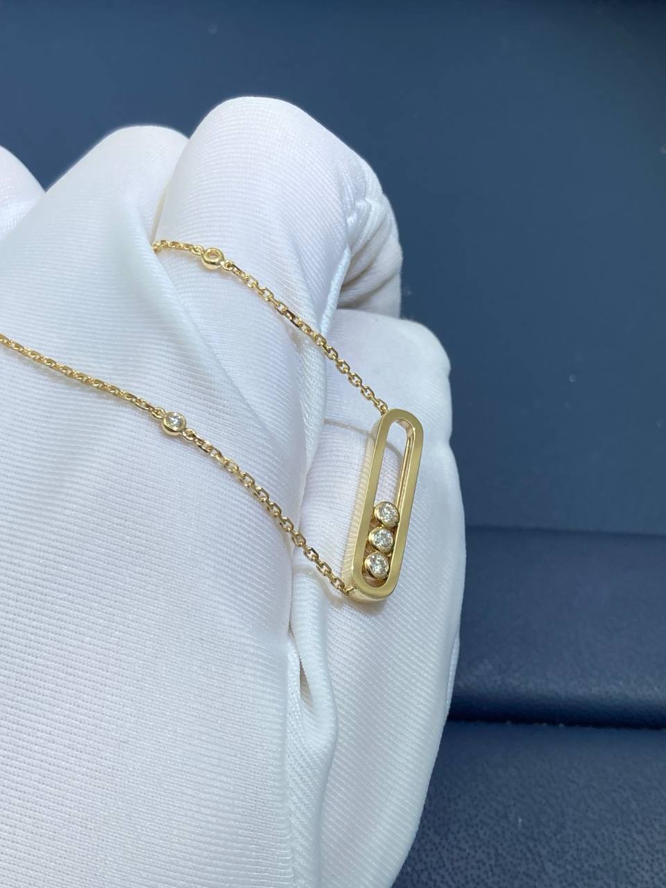 MSSK baby move pendant with diamonds